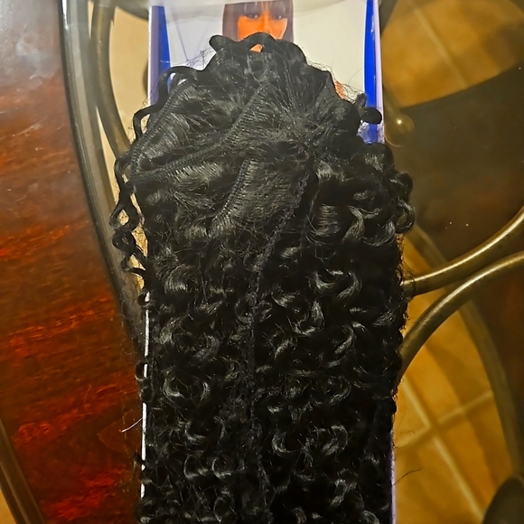 Curly Extensions - Picture 4 of 4